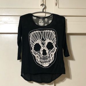 Toska Skull Embroidered 3/4 Sleeve Tee